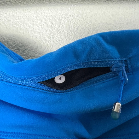Lululemon Run: Bold In The Cold Pant Black / Beaming Blue Size 4 - Picture 12 of 16